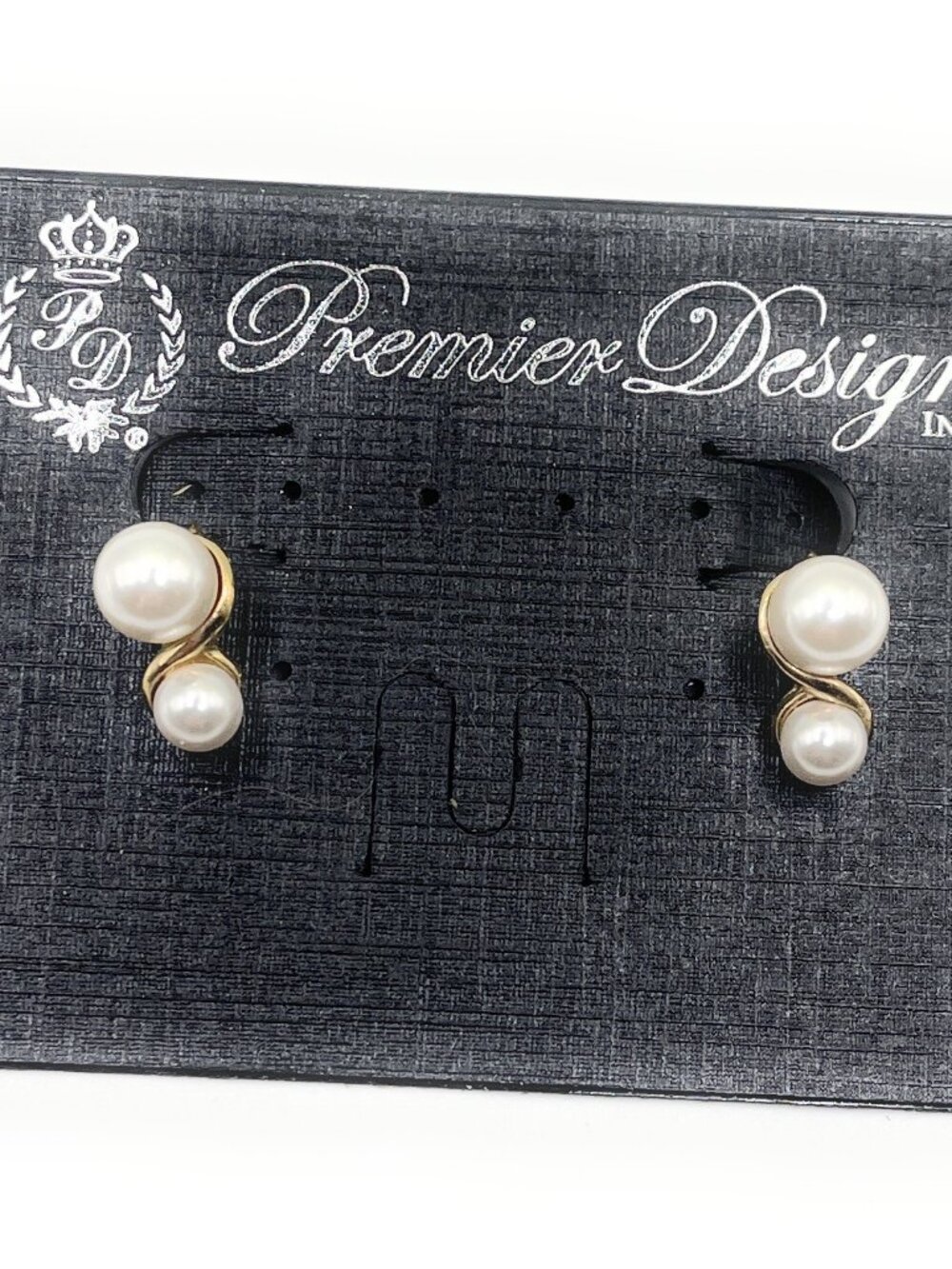Premier Designs Pearl Clip Earrings - 4063